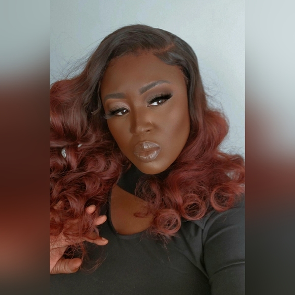 💯Very gently worn 13x4 Lace Frontal Burgundy Body Wave Wig in 20 inches ✨️ - Picture 8 of 8